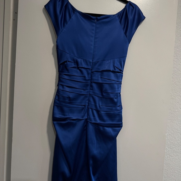 Suzi Chin for Maggy Boutique Blue Satin Ruched Cocktail Dress – Size 4 - Picture 5 of 5
